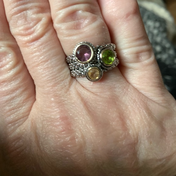 Sterling Silver Unique & Stylish Ring 💍 Size 8 NWOT - Picture 2 of 6